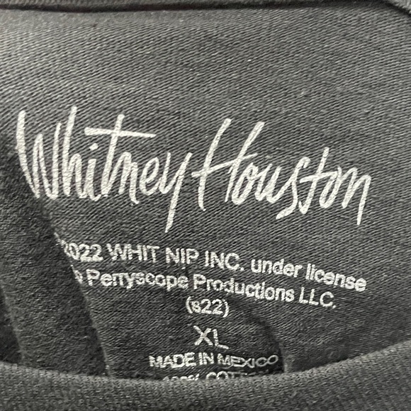 Whitney Houston 1987 Black Short Sleeve Casual T Shirt Unisex XL Oversized NWT - Picture 4 of 5
